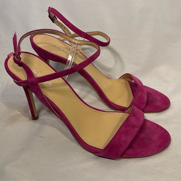Guess Women's Kabelle4 Heeled Sandal Fuchsia Size 9 Strappy Stiletto Suede - Picture 1 of 8